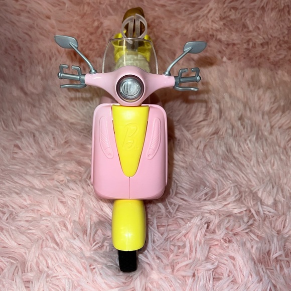 Barbie Scooter with Puppy & Helmet - Like New! - Picture 3 of 9